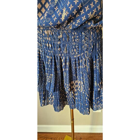 Three Pears Geometric Long Sleeve Smocked‎ Drop Waist Mini Dress Blue Womens M - Picture 4 of 8